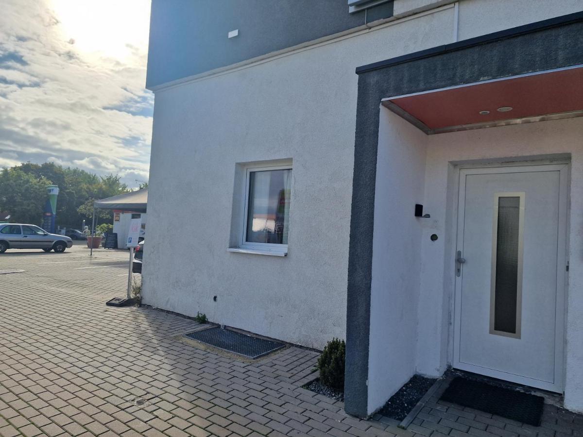 Ibo-Apart 1 Zimmer Apartment In Herzogenaurach Exterior photo